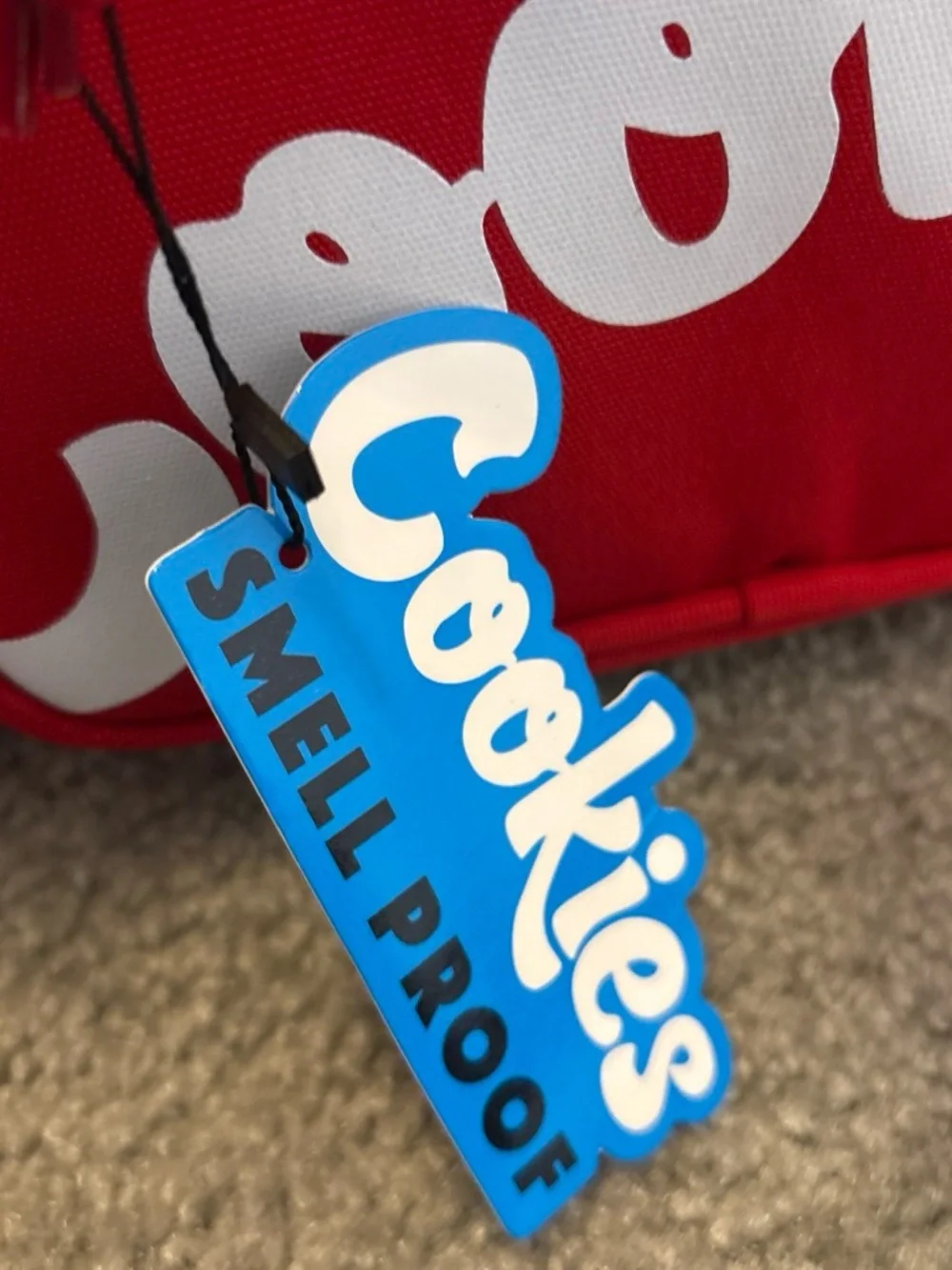 Cookies bold red